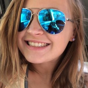 Meet your Posher, Skylar